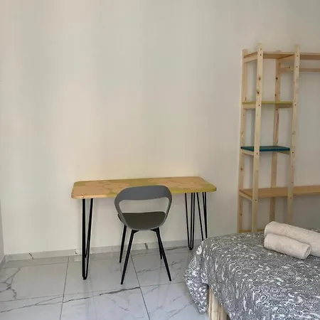 Amedeo House Апартаменти